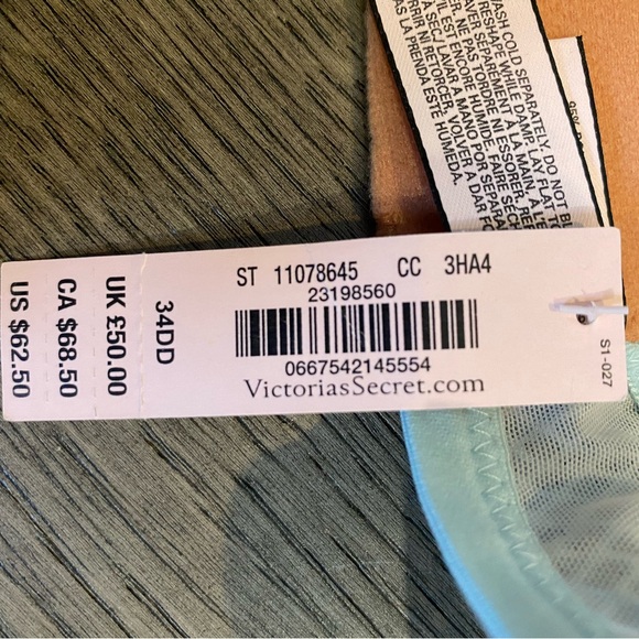 Victoria's Secret Multicolor Lace Bra - Picture 7 of 11